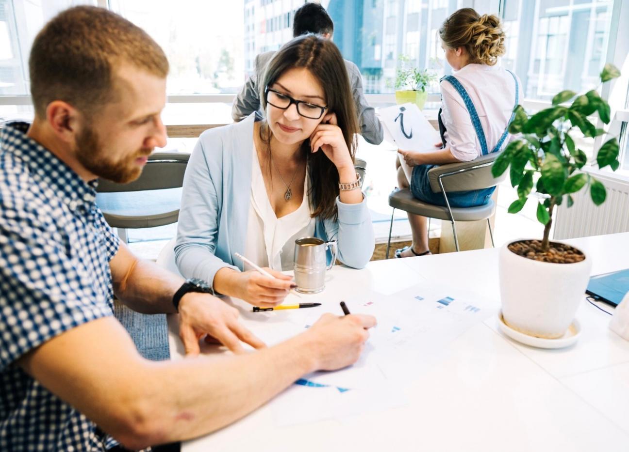 Finanzielle Analyse und Kennzahlen Visualisierung